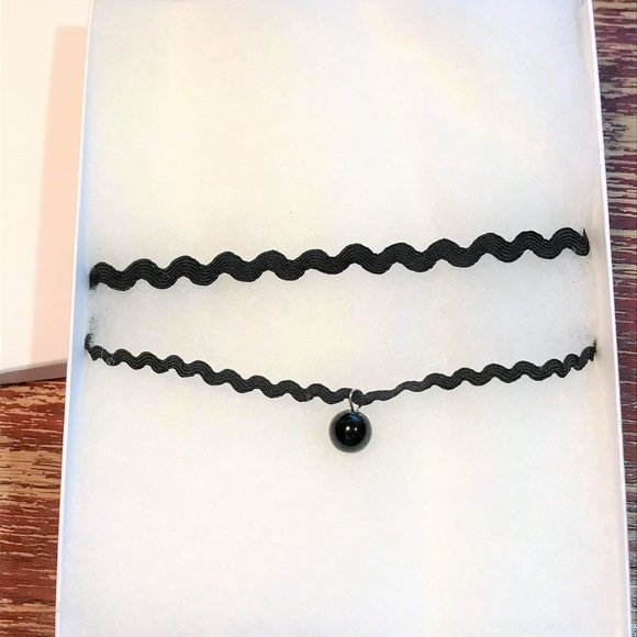 Girls Choker Necklace - Picture 4 of 4